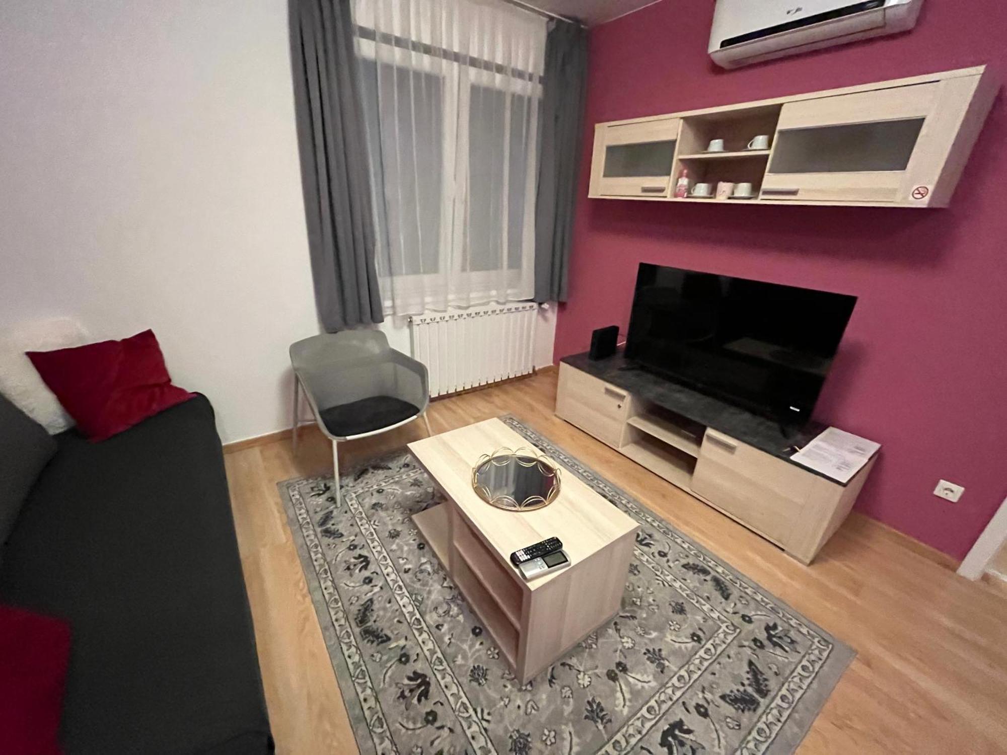 Corvin Pearl Deluxe Apartment Budapest Exterior photo